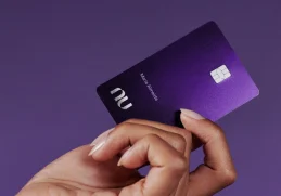 Cartão de crédito Nubank Ultravioleta