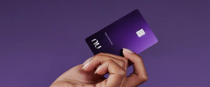 Cartão de crédito Nubank Ultravioleta