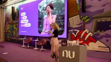 CEO do Nubank faz anúncio de lançamento do novo serviço do banco, o serviço de telefonia NuCel
